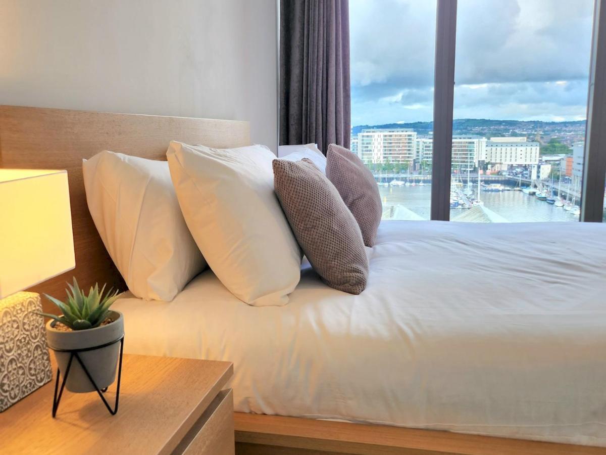 Pass The Keys Stunning Penthouse With Balcony Sunset Views Appartement Belfast Buitenkant foto