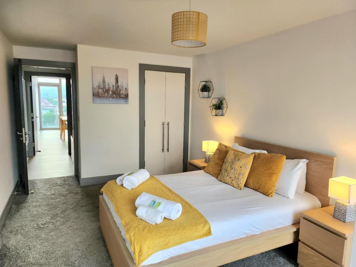 Pass The Keys Stunning Penthouse With Balcony Sunset Views Appartement Belfast Buitenkant foto