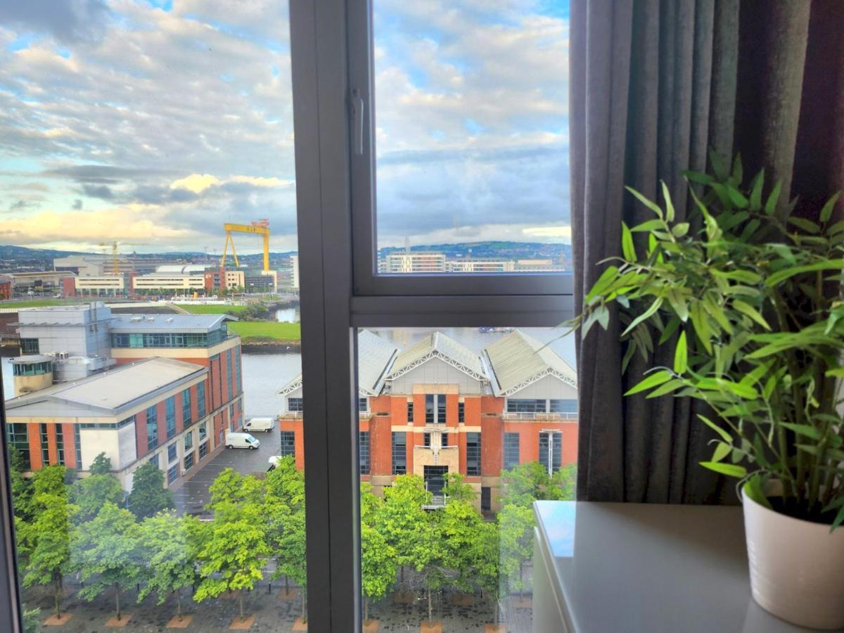 Pass The Keys Stunning Penthouse With Balcony Sunset Views Appartement Belfast Buitenkant foto