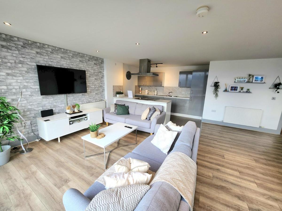 Pass The Keys Stunning Penthouse With Balcony Sunset Views Appartement Belfast Buitenkant foto