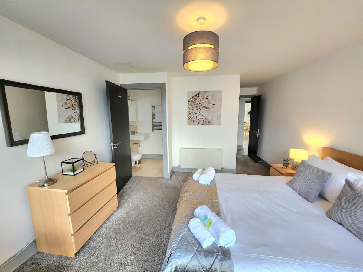 Pass The Keys Stunning Penthouse With Balcony Sunset Views Appartement Belfast Buitenkant foto