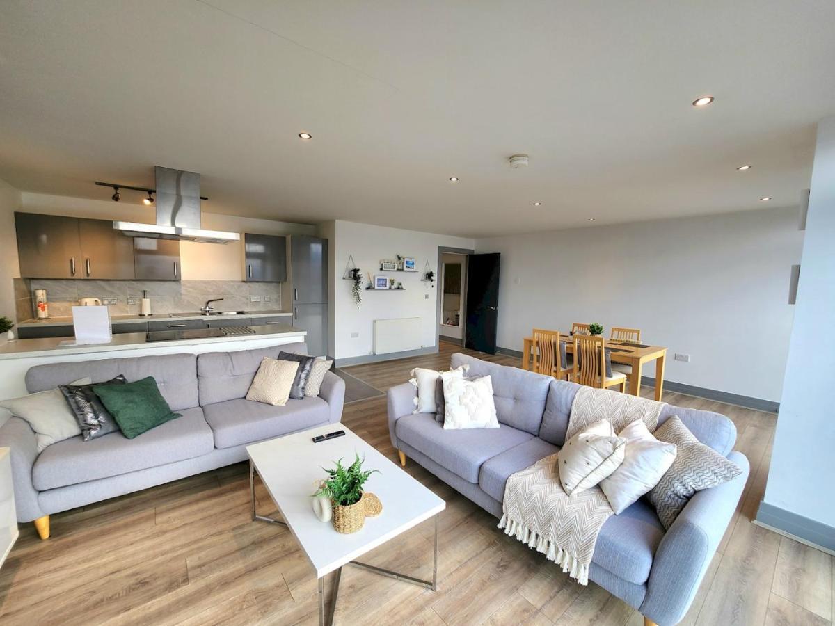 Pass The Keys Stunning Penthouse With Balcony Sunset Views Appartement Belfast Buitenkant foto