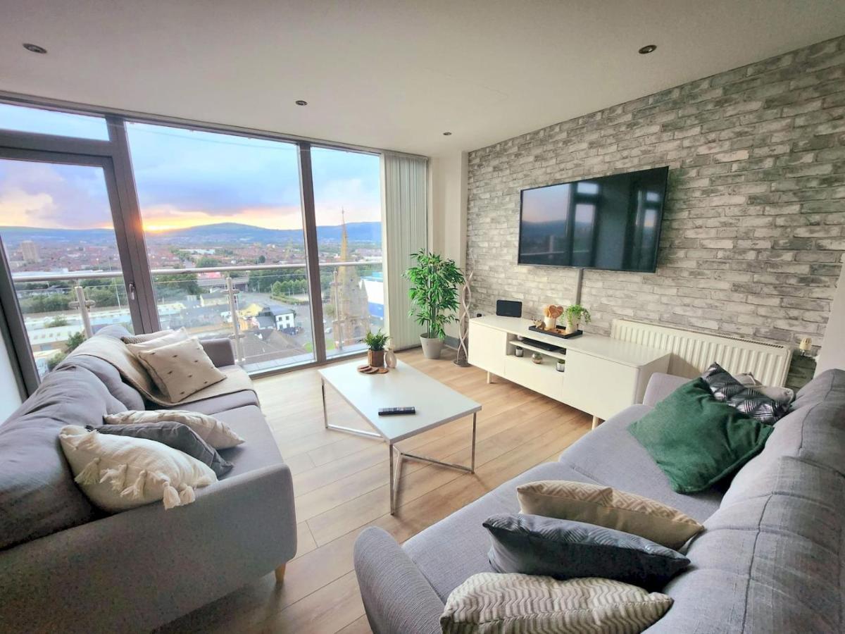 Pass The Keys Stunning Penthouse With Balcony Sunset Views Appartement Belfast Buitenkant foto
