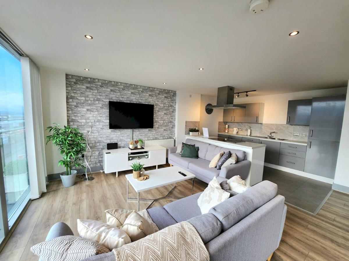 Pass The Keys Stunning Penthouse With Balcony Sunset Views Appartement Belfast Buitenkant foto